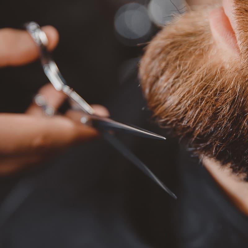 ¡Ven a nuestra barbería en A Coruña y renueva tu imagen!